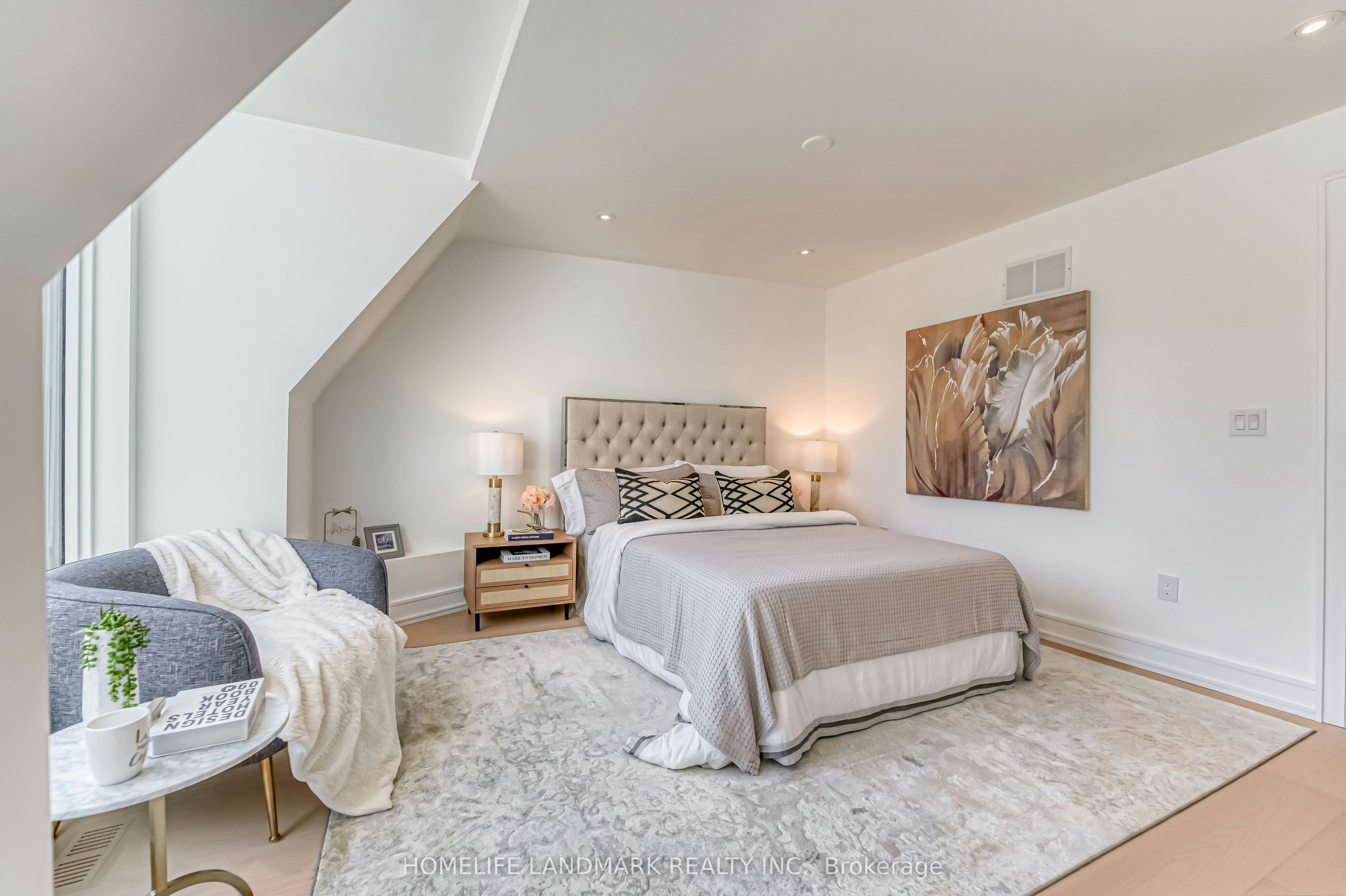 195 Albany Avenue, Toronto, ON, M5R 3C7 - 19
