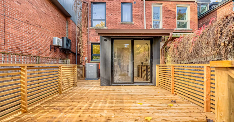 195 Albany Avenue, Toronto, ON, M5R 3C7 - 35