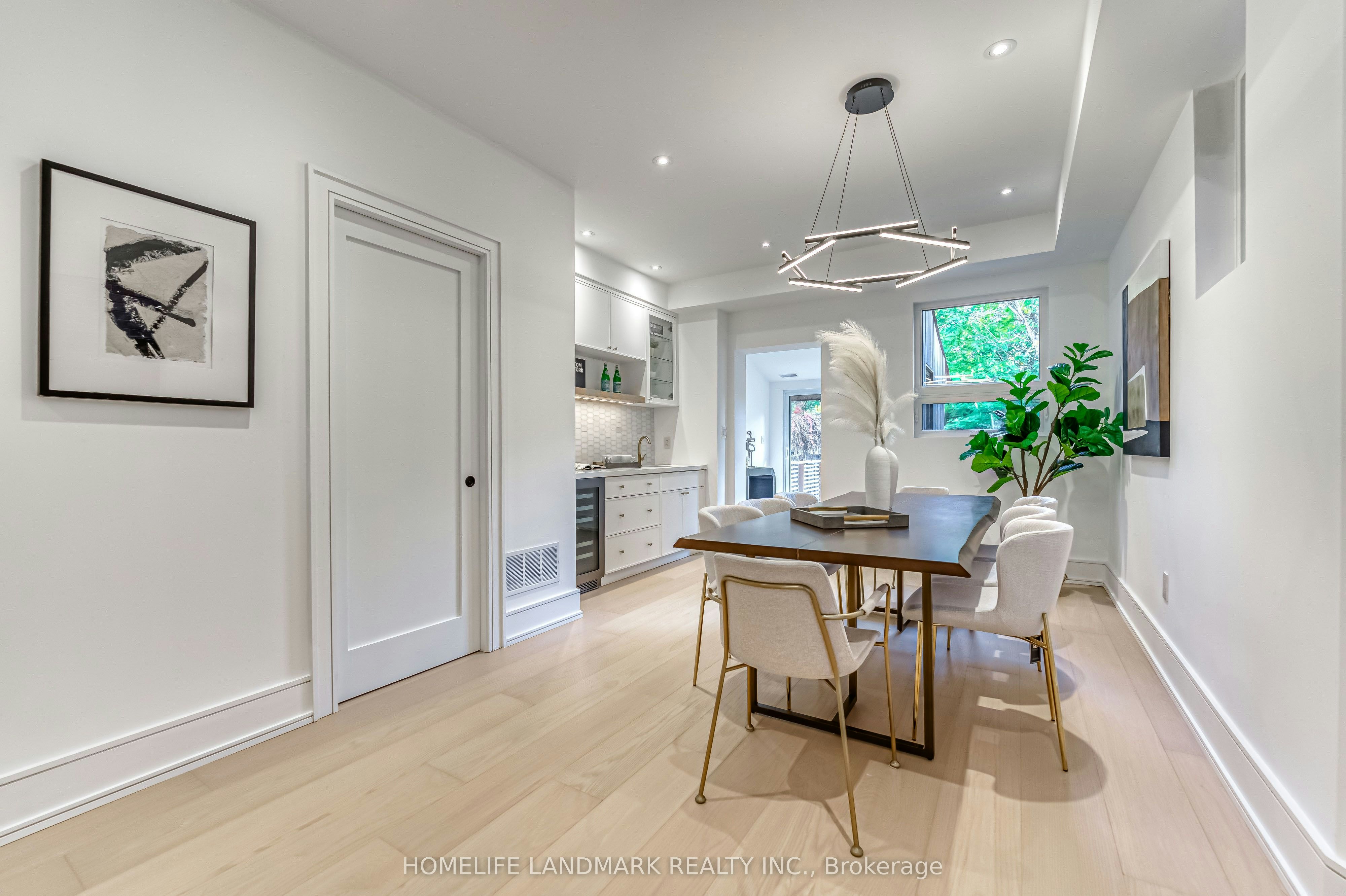 195 Albany Avenue, Toronto, ON, M5R 3C7 - 8