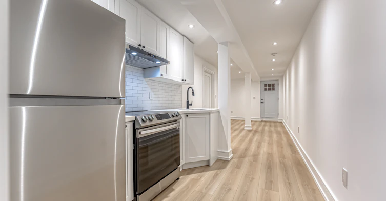 195 Albany Avenue, Toronto, ON, M5R 3C7 - 31