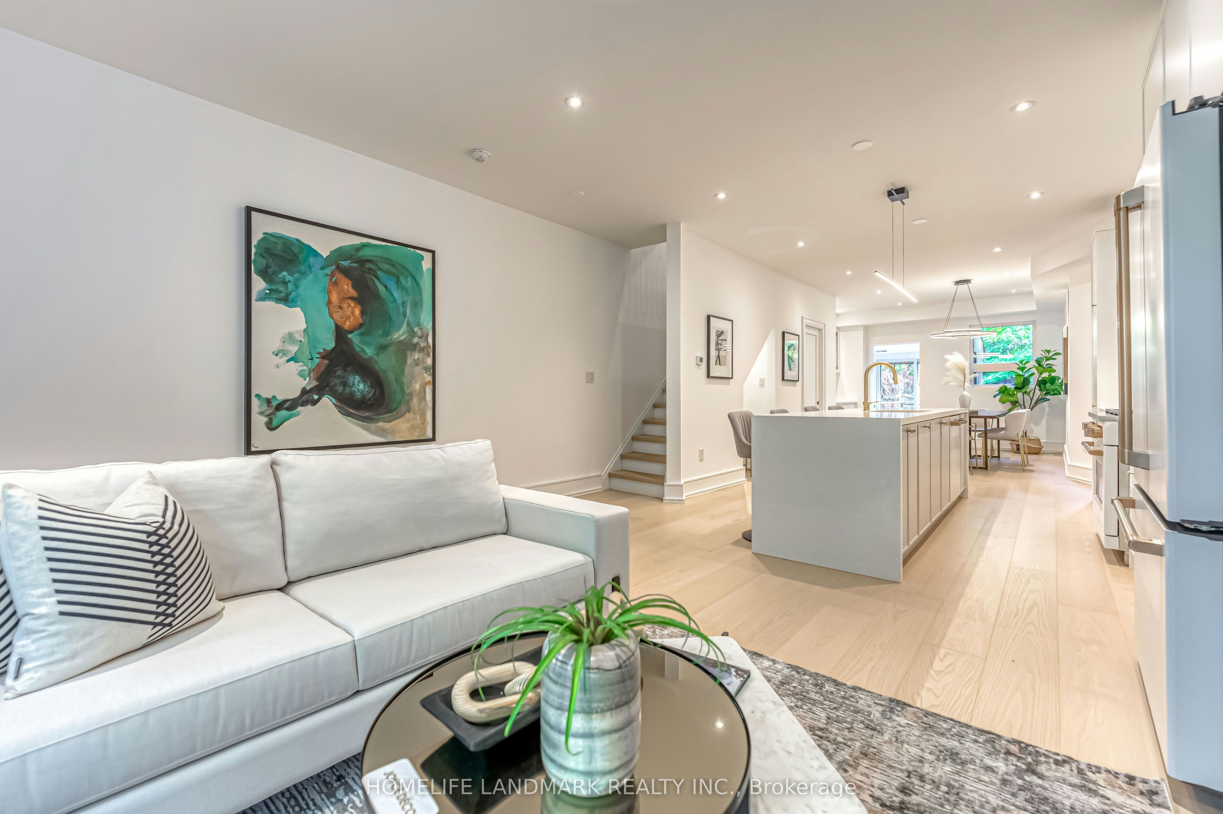 195 Albany Avenue, Toronto, ON, M5R 3C7 - 3