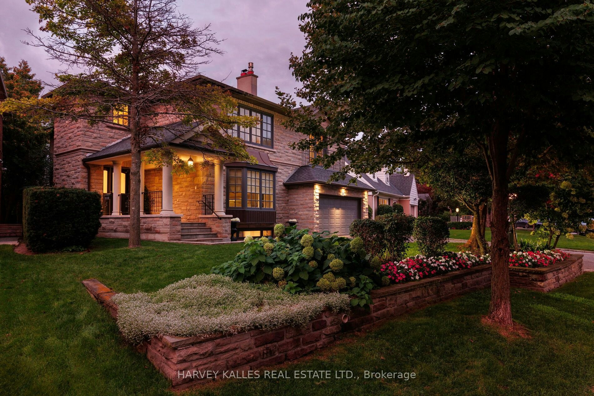 15 Moorehill Drive, Toronto, ON, M4G 1A3