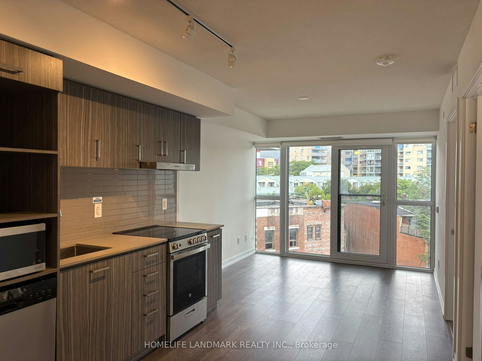 611-219 Dundas Street E, Toronto, ON, M5A 0V1 - 2