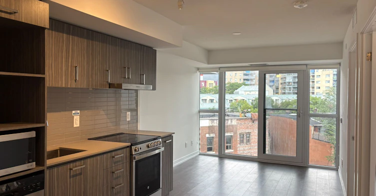 611-219 Dundas Street E, Toronto, ON, M5A 0V1 - 2
