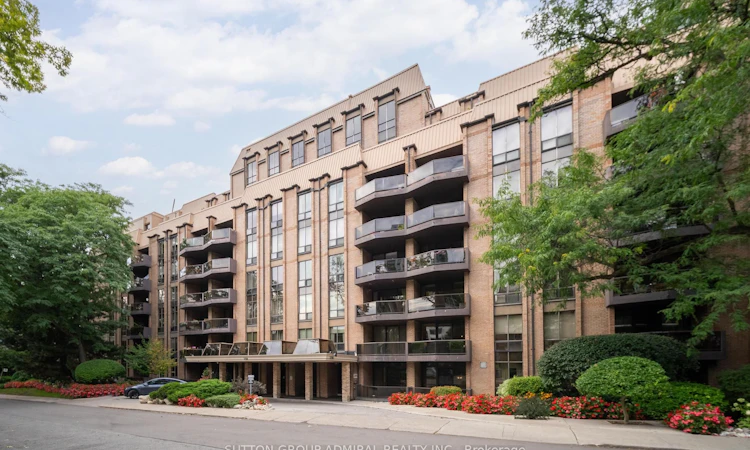 206-350 Lonsdale Road
