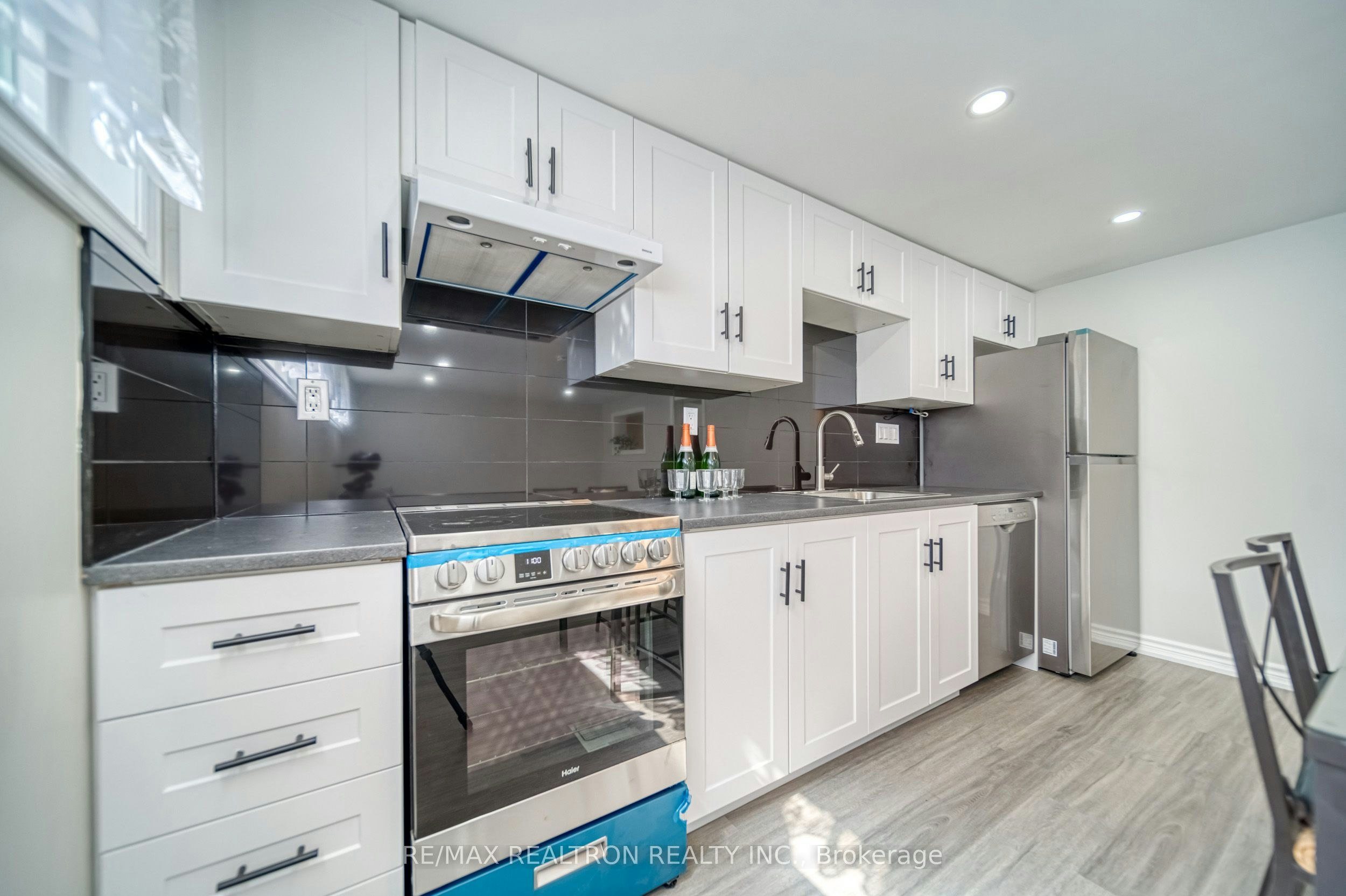 Unit #1-36 Beaver Valley Road, Toronto, ON, M3H 4S1 - 5