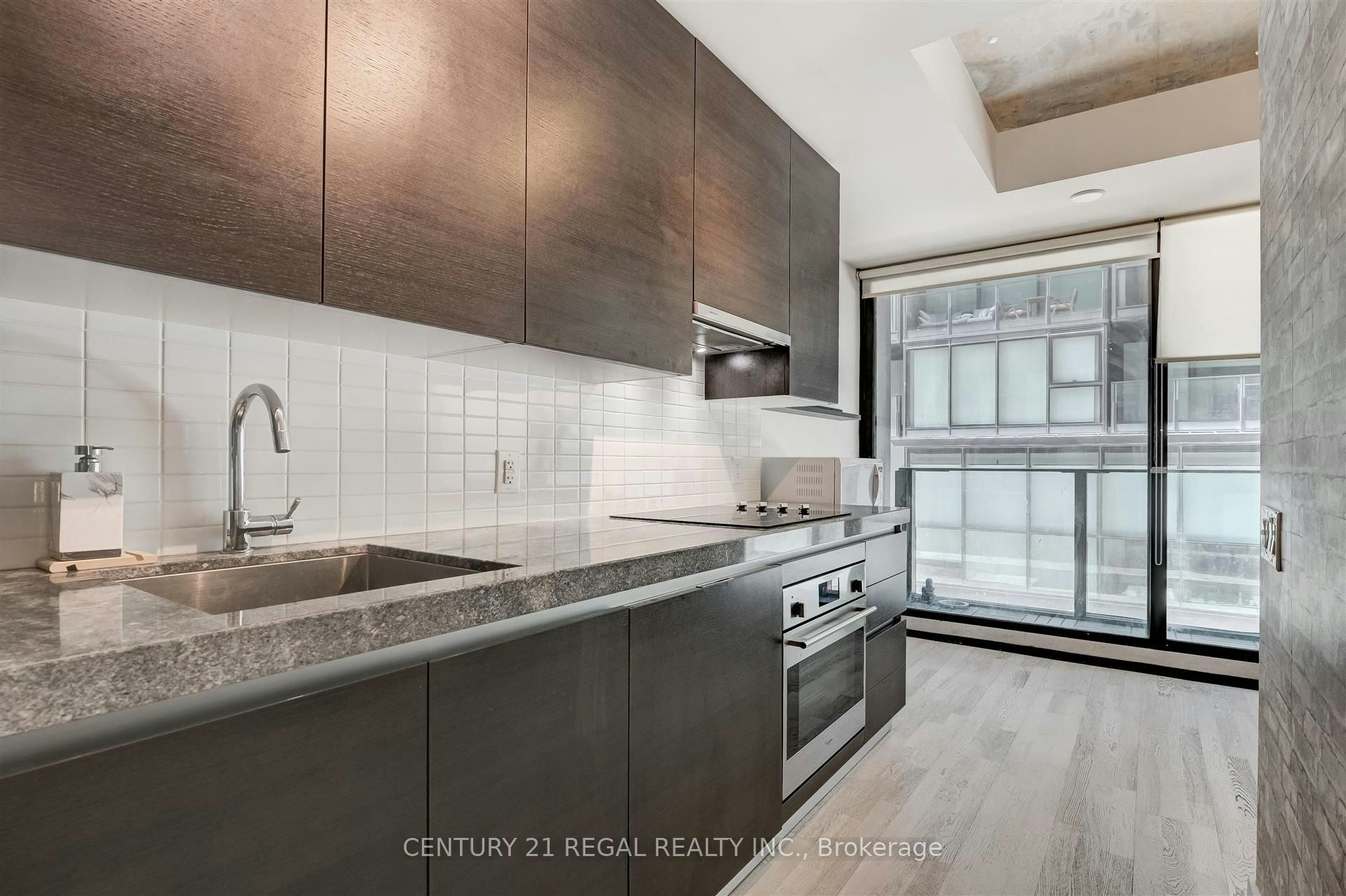 308-38 Stewart Street, Toronto, ON, M5V 0H1 - 2