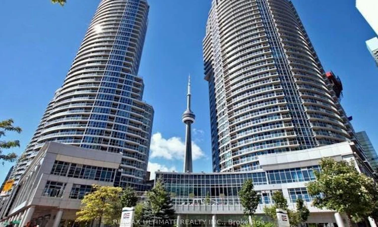 912-208 Queens Quay W