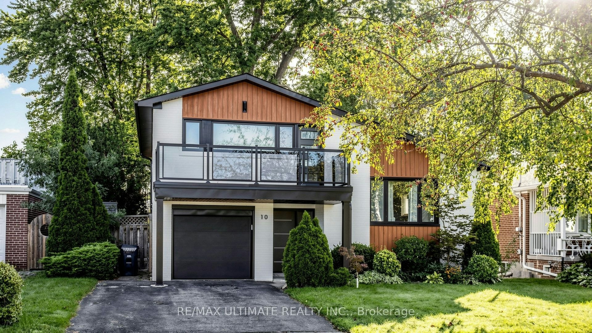 10 Monarchwood Crescent, Toronto, ON, M3A 1H4