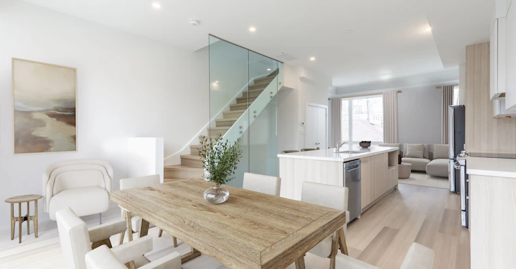 272 Atlas Avenue, Toronto, ON, M6C 2P5 - 5