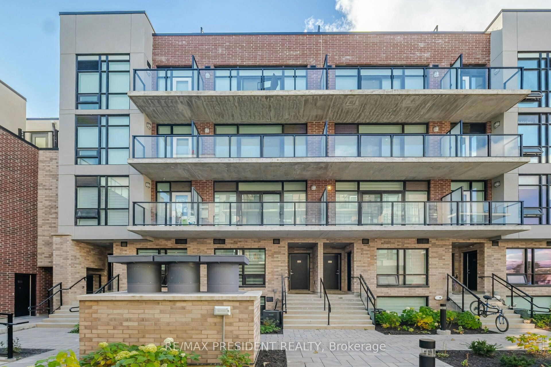 41-861 Sheppard Avenue W, Toronto, ON, M3H 0E8 - 2