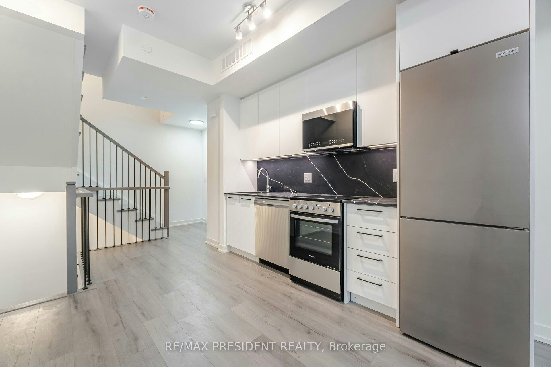 41-861 Sheppard Avenue W, Toronto, ON, M3H 0E8 - 9