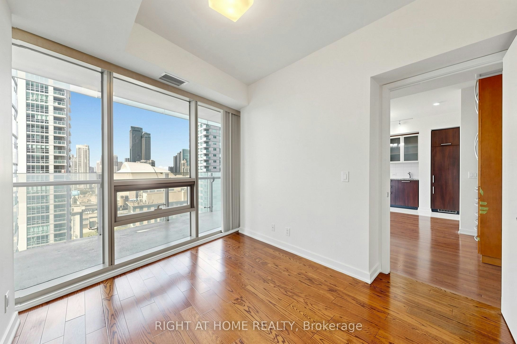 2006-14 York Street, Toronto, ON, M5J 0B1 - 19