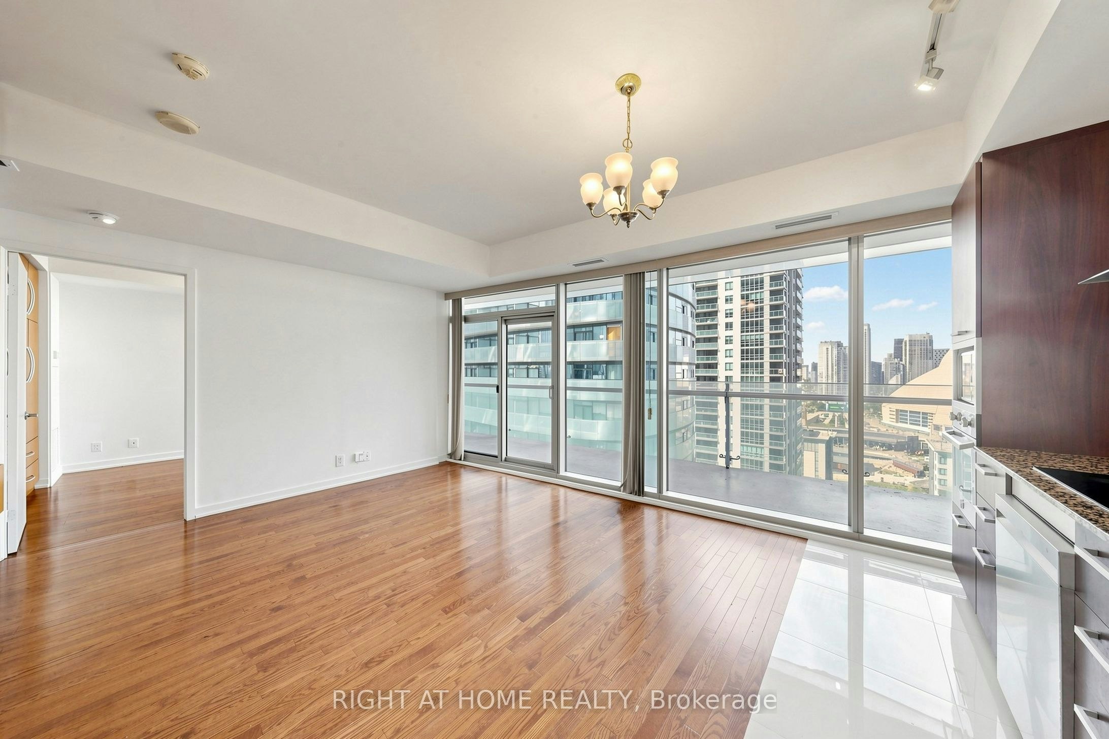 2006-14 York Street, Toronto, ON, M5J 0B1 - 10