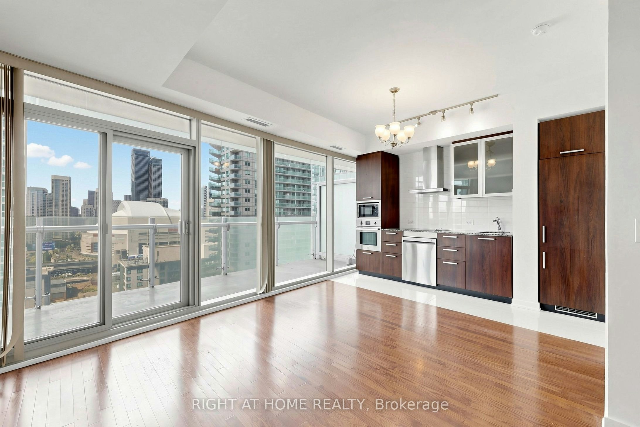 2006-14 York Street, Toronto, ON, M5J 0B1 - 8