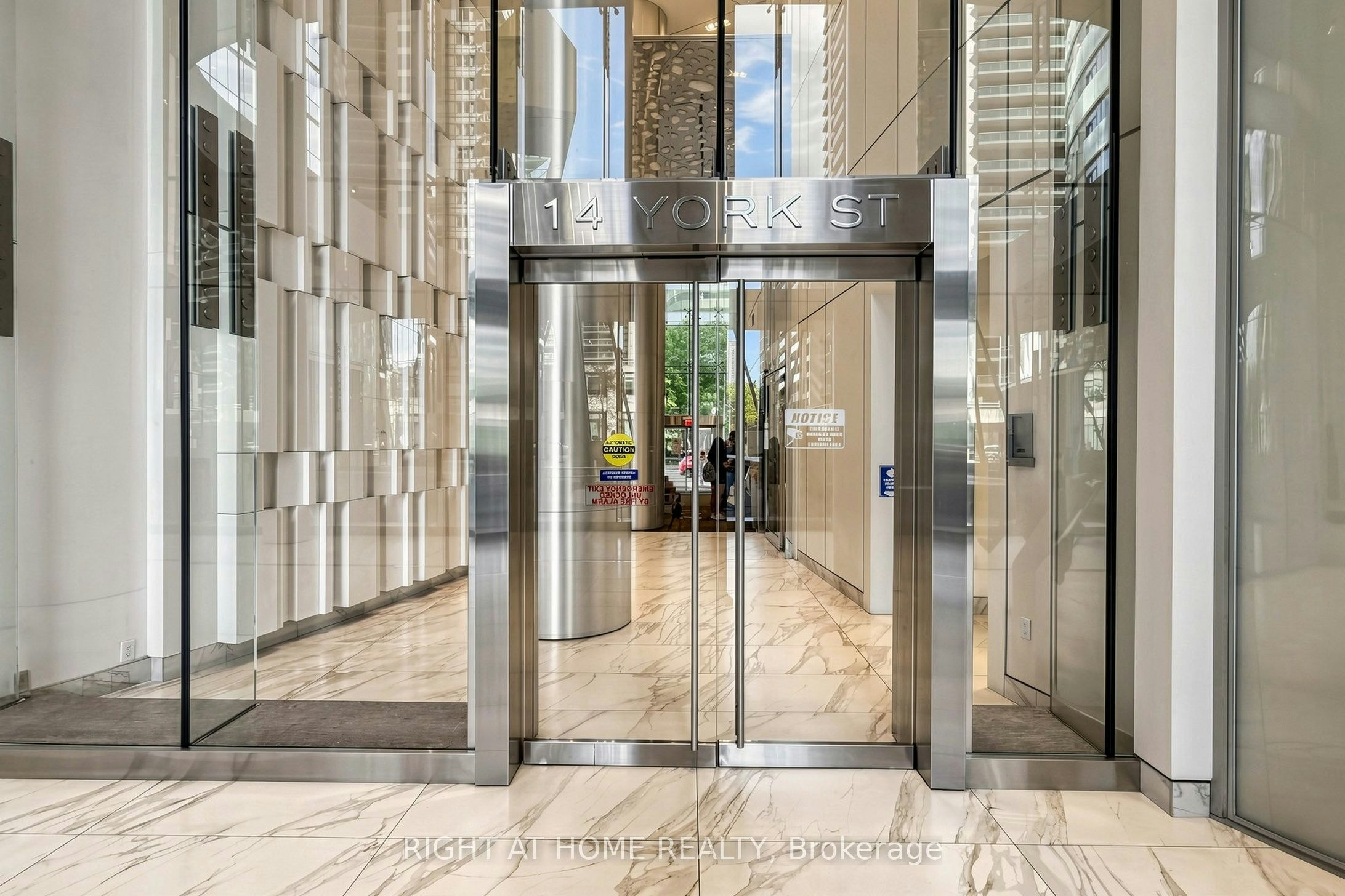 2006-14 York Street, Toronto, ON, M5J 0B1 - 5