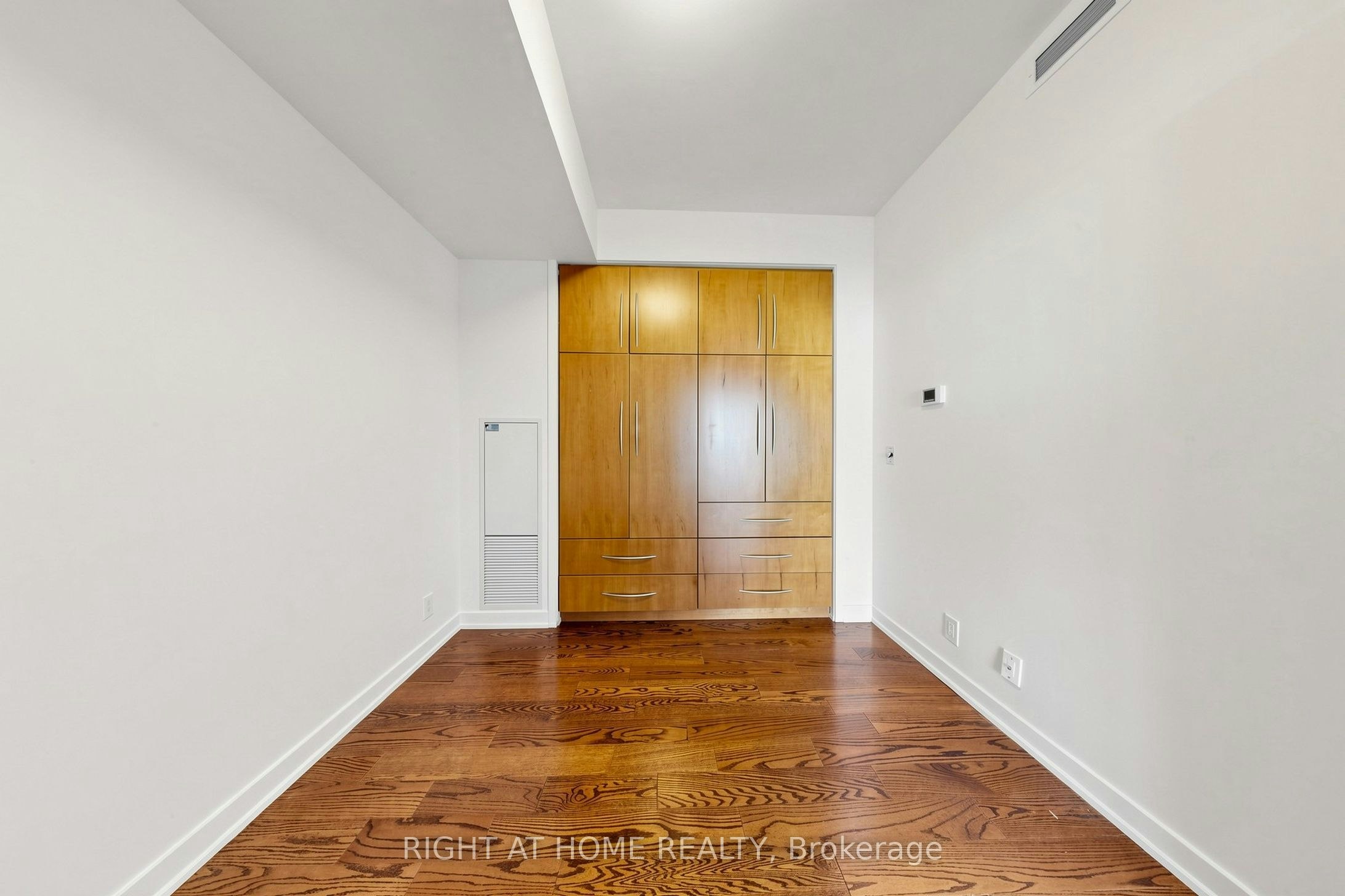 2006-14 York Street, Toronto, ON, M5J 0B1 - 14