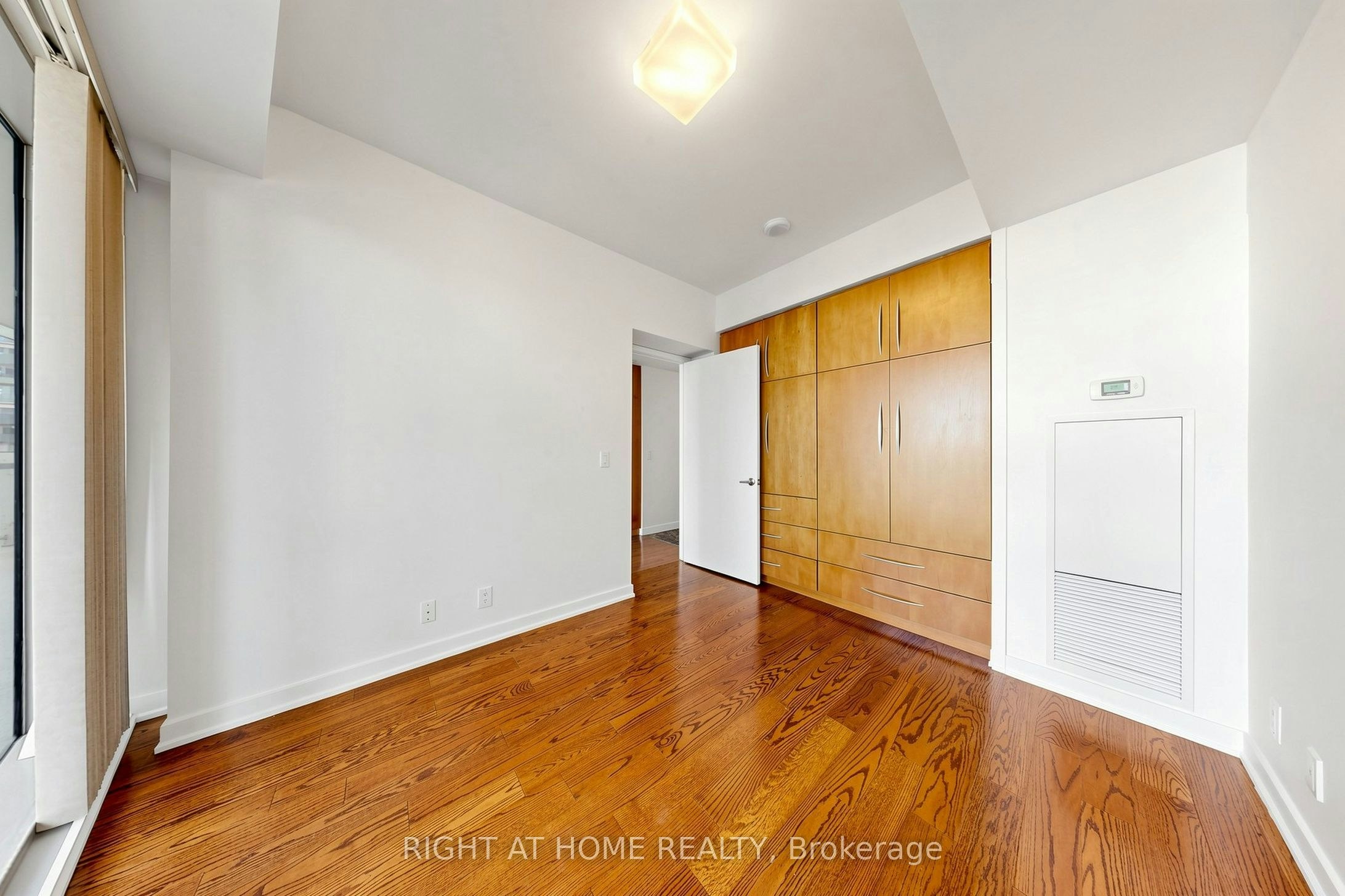 2006-14 York Street, Toronto, ON, M5J 0B1 - 20