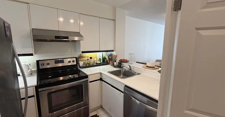 707-7 Carlton Street, Toronto, ON, M5B 2M3 - 4