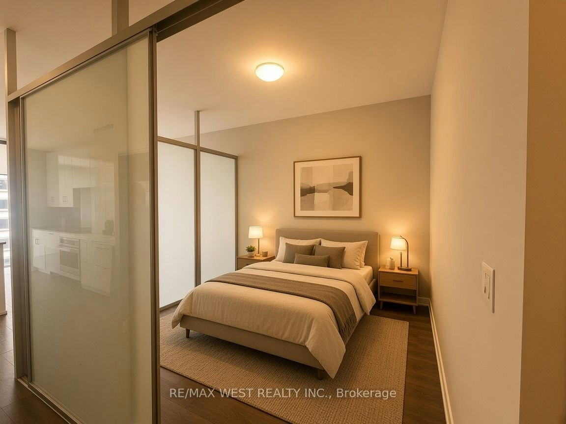909-426 University Avenue, Toronto, ON, M5G 1S9 - 3