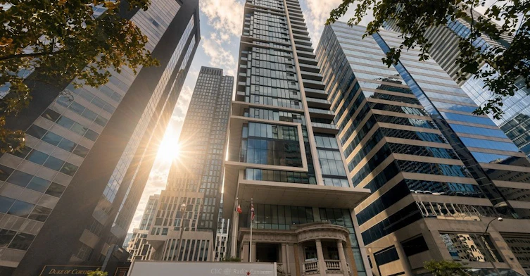 909-426 University Avenue, Toronto, ON, M5G 1S9