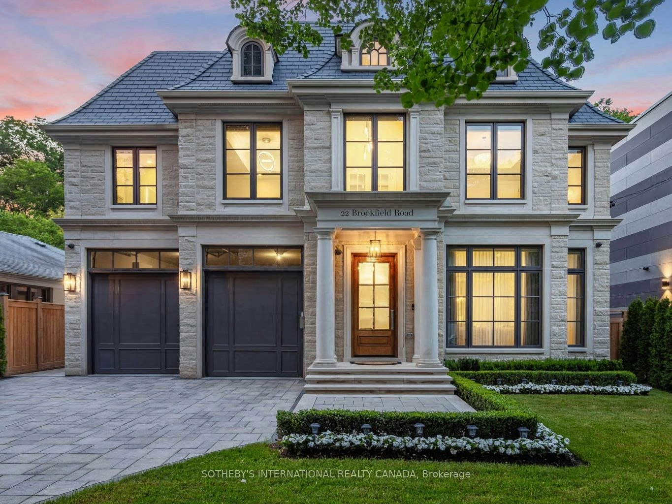 22 Brookfield Road, Toronto, ON, M2P 1A9