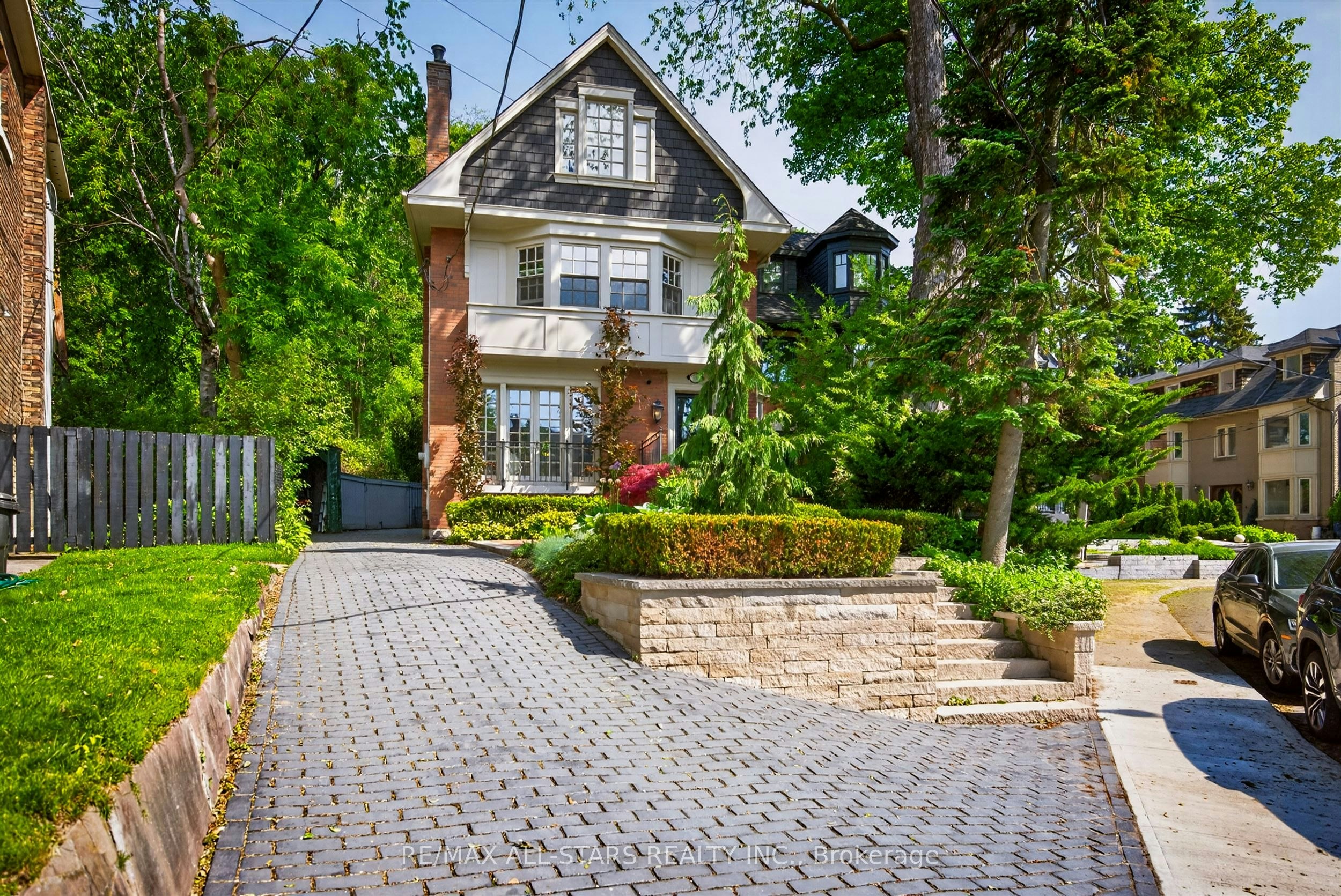 30 Edgewood Crescent, Toronto, ON, M4W 3A9