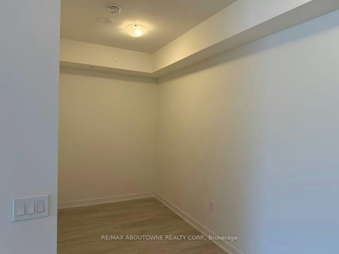 417-1 Kyle Lowry Road, Toronto, ON, M3C 0S6 - 8