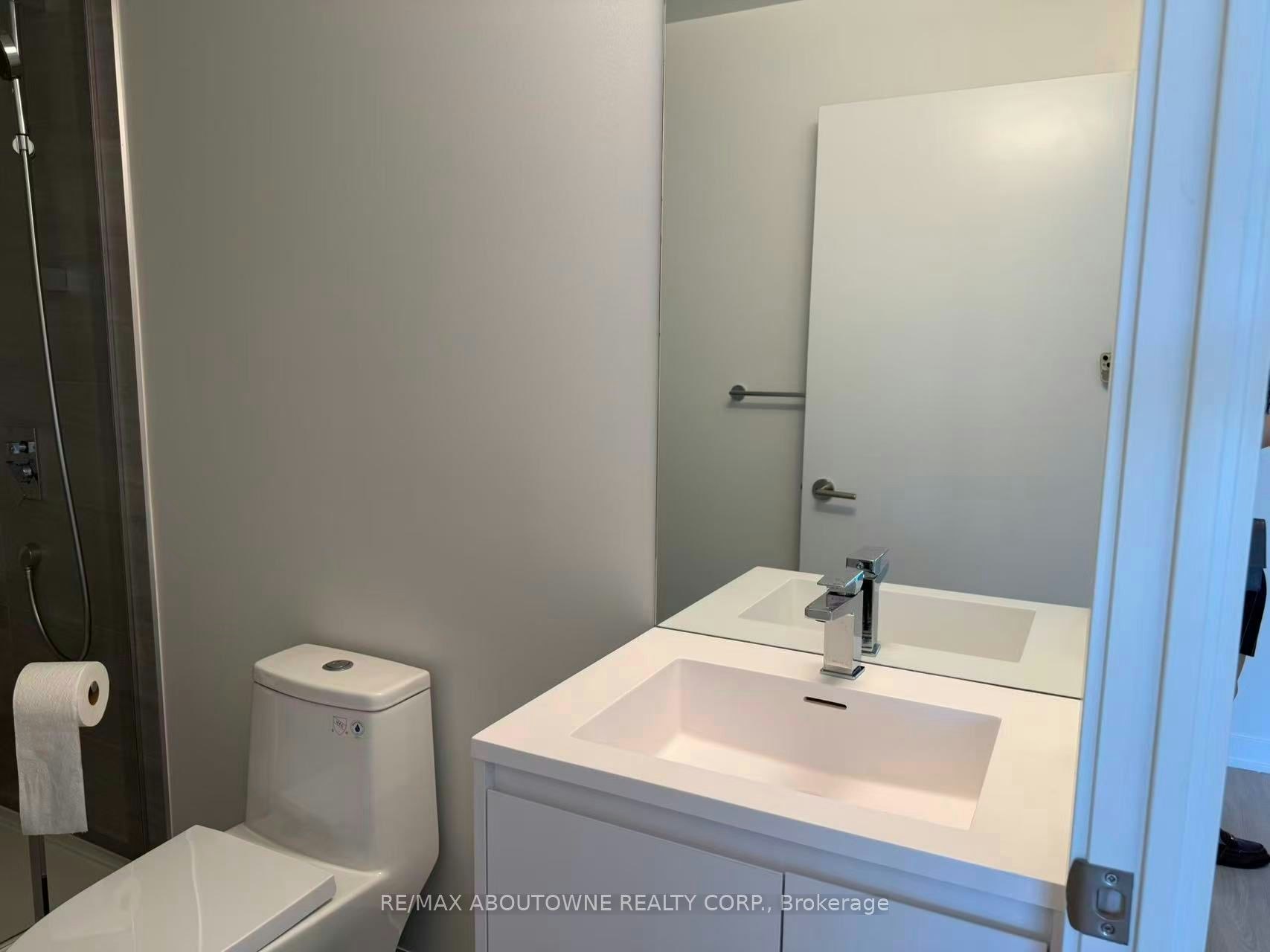 417-1 Kyle Lowry Road, Toronto, ON, M3C 0S6 - 16