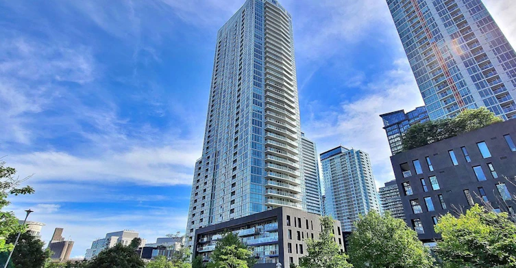 607-75 Queens Wharf Road, Toronto, ON, M5V 0J8