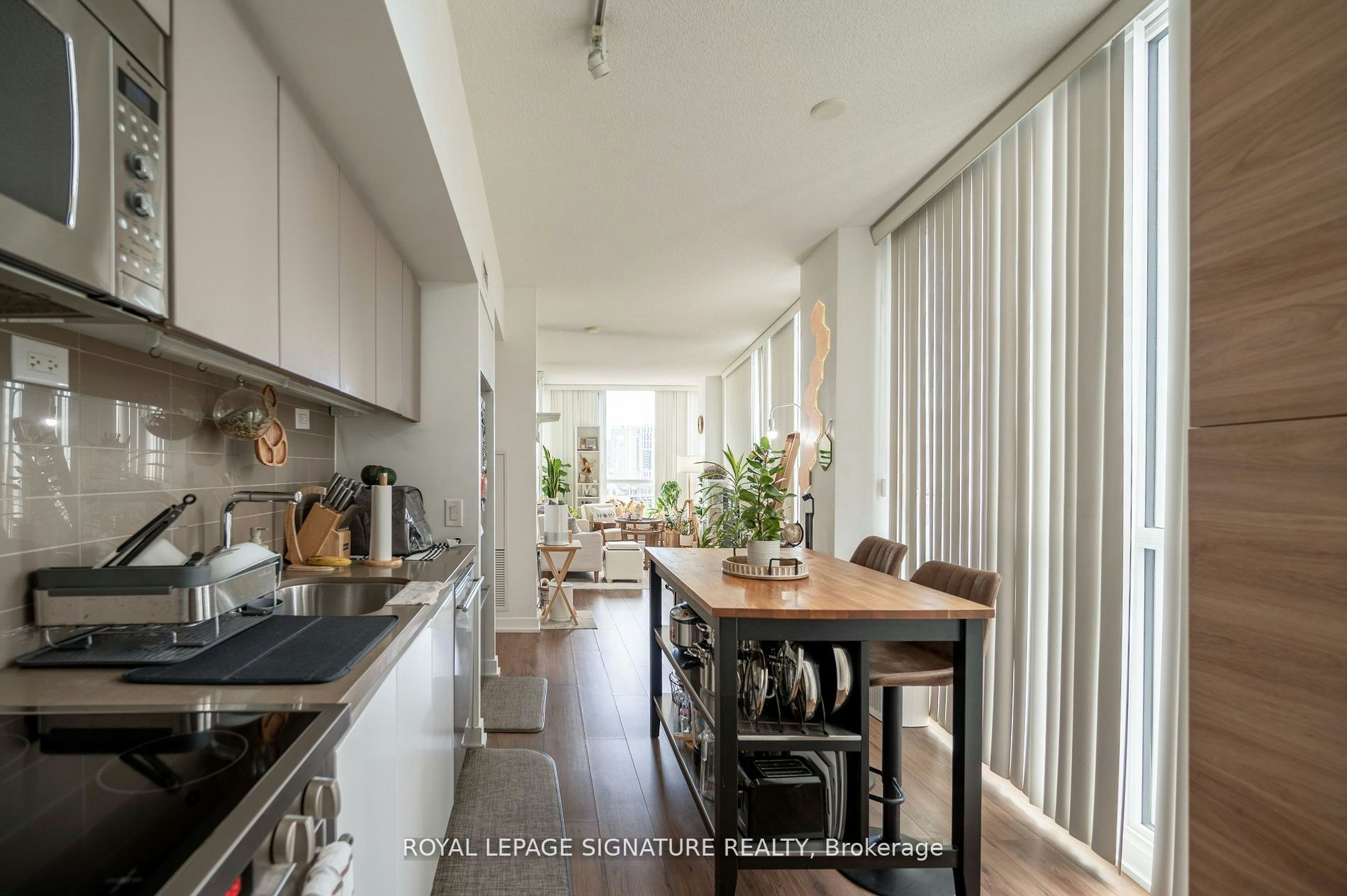 607-75 Queens Wharf Road, Toronto, ON, M5V 0J8 - 2