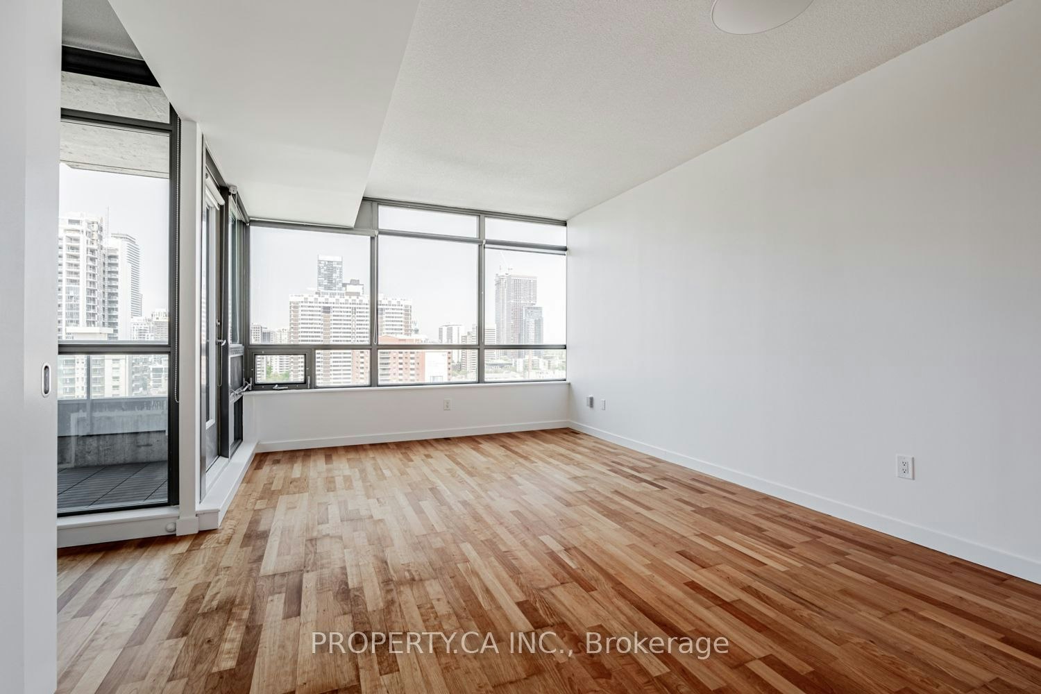 1803-285 Mutual Street, Toronto, ON, M4Y 3C5 - 3