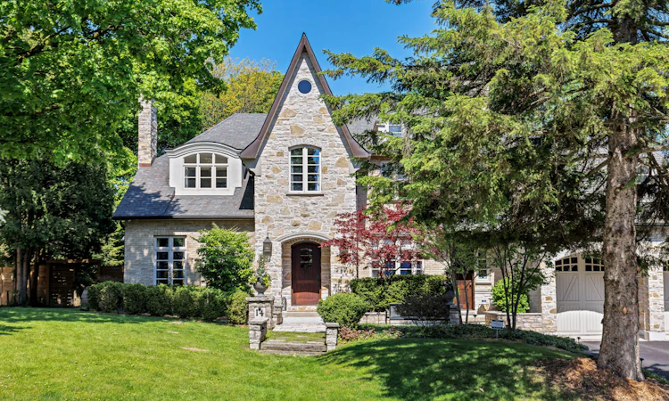 14 Denewood Crescent