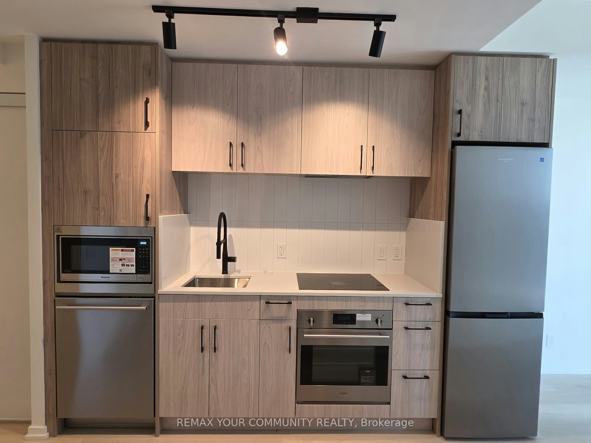 1012-109 Erskine Avenue, Toronto, ON, M4P 0G6 - 6