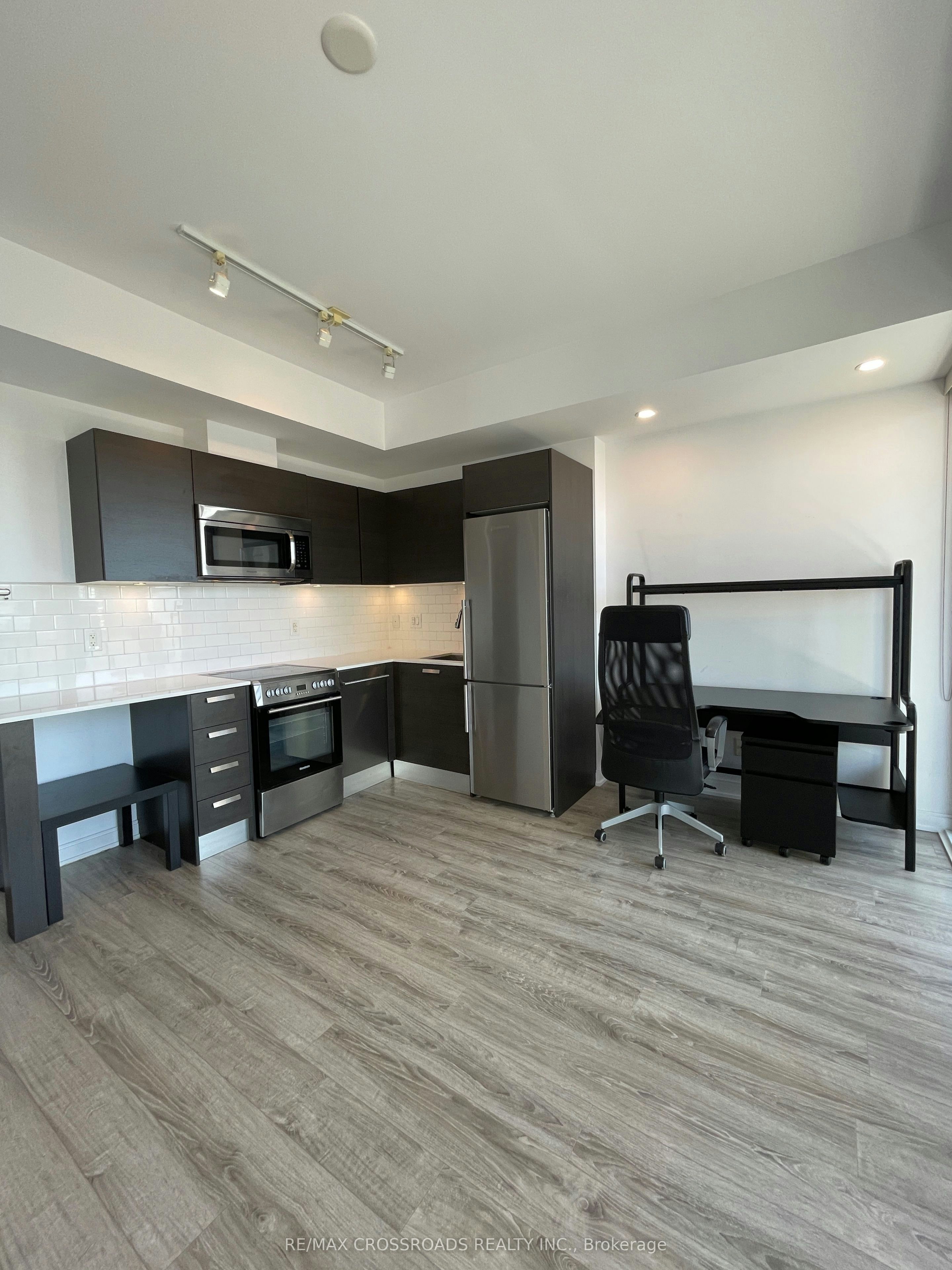4305-42 Charles Street E, Toronto, ON, M4Y 0B7 - 9