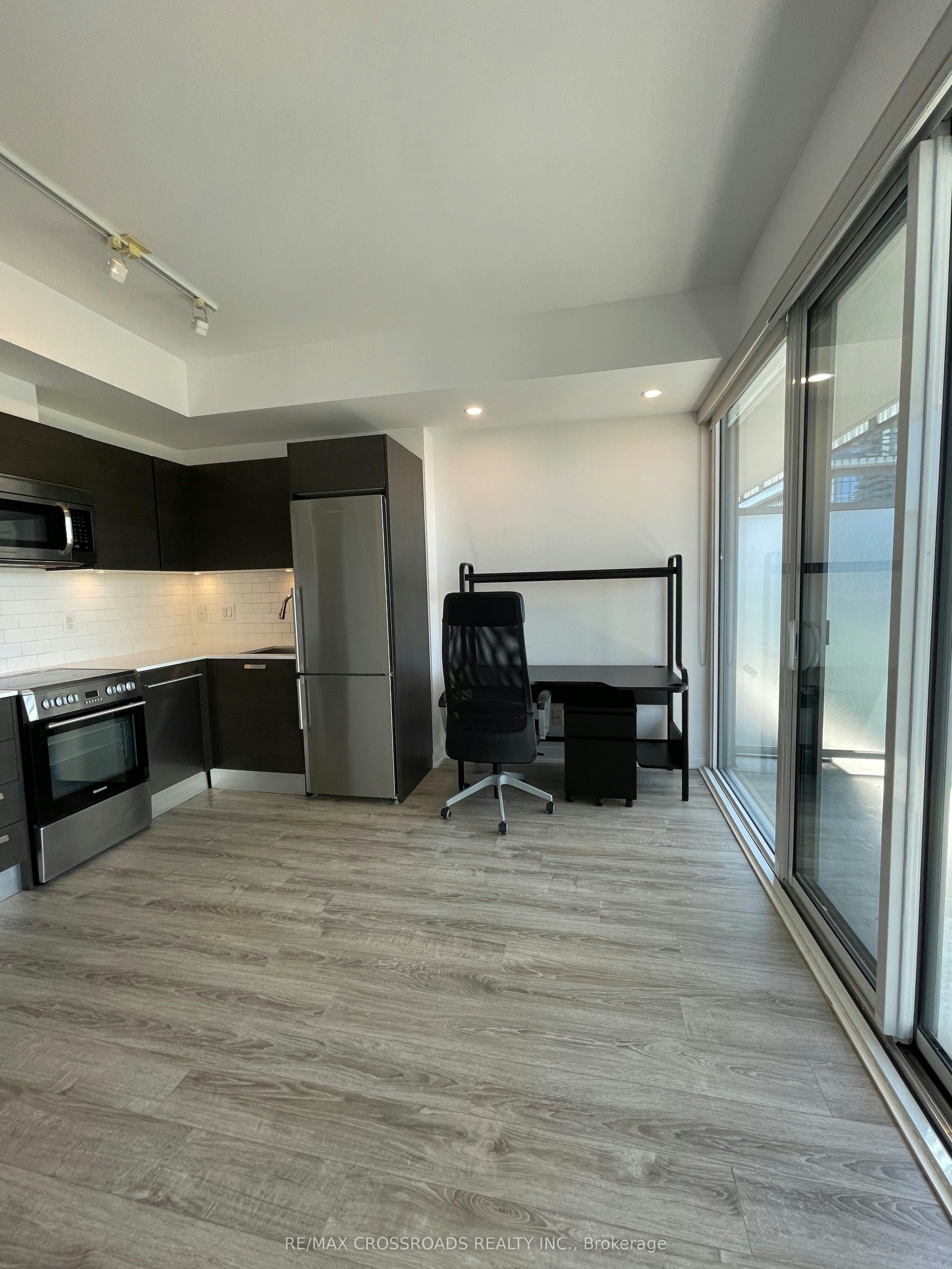 4305-42 Charles Street E, Toronto, ON, M4Y 0B7 - 6