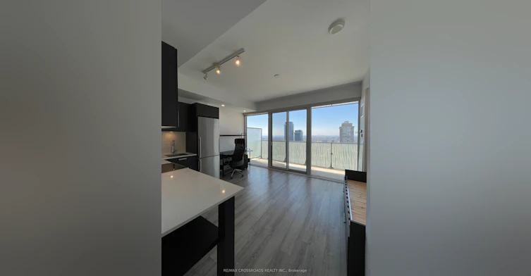 4305-42 Charles Street E, Toronto, ON, M4Y 0B7 - 3