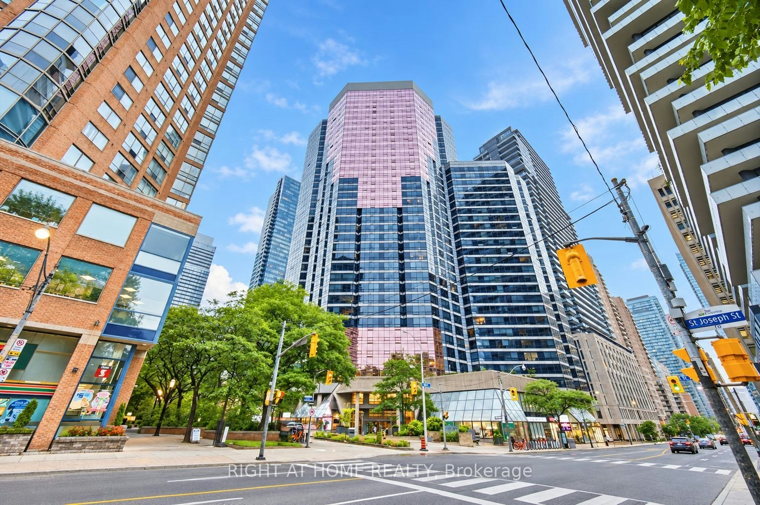 402-1001 Bay Street, Toronto, ON, M5S 3A6