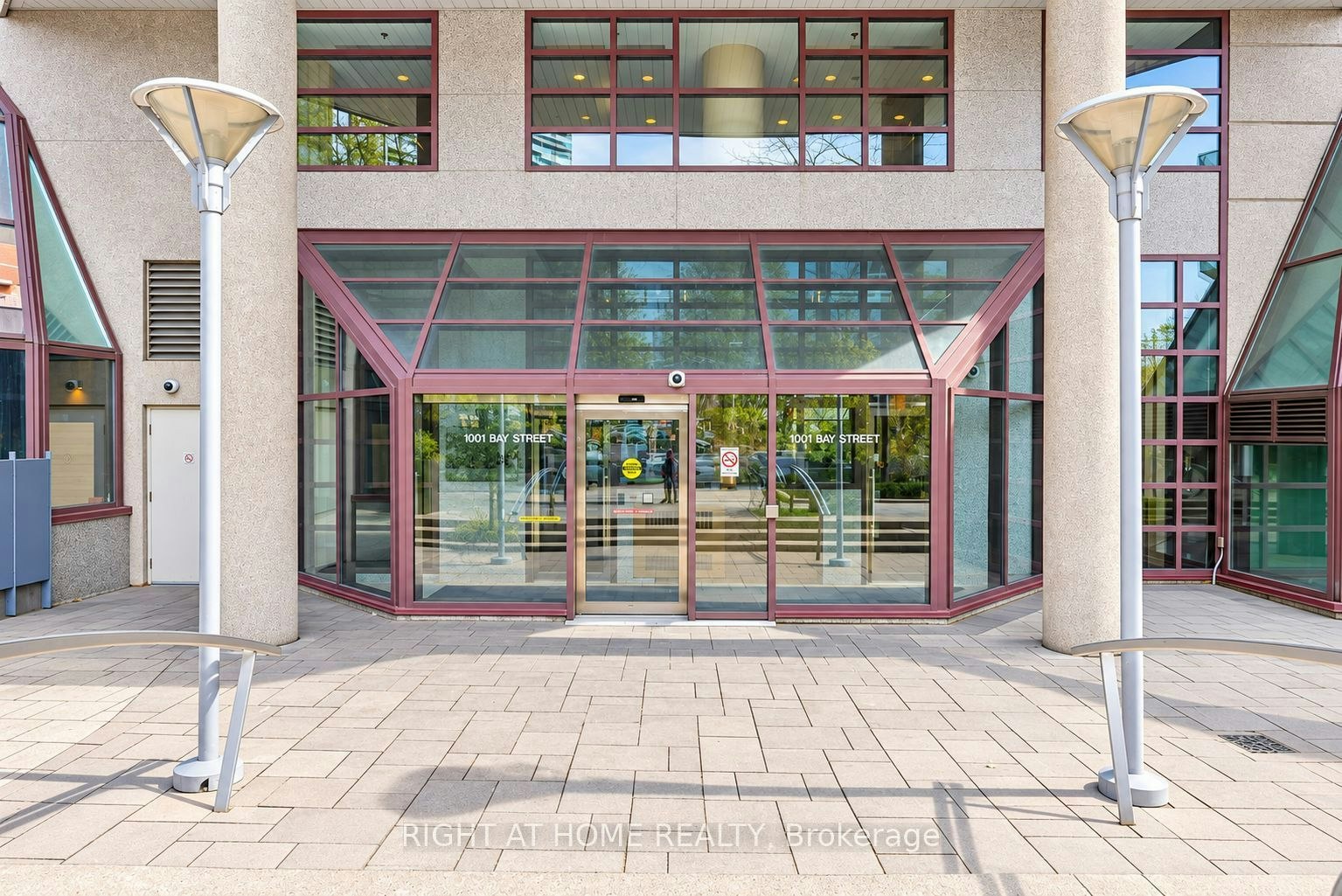 402-1001 Bay Street, Toronto, ON, M5S 3A6 - 4