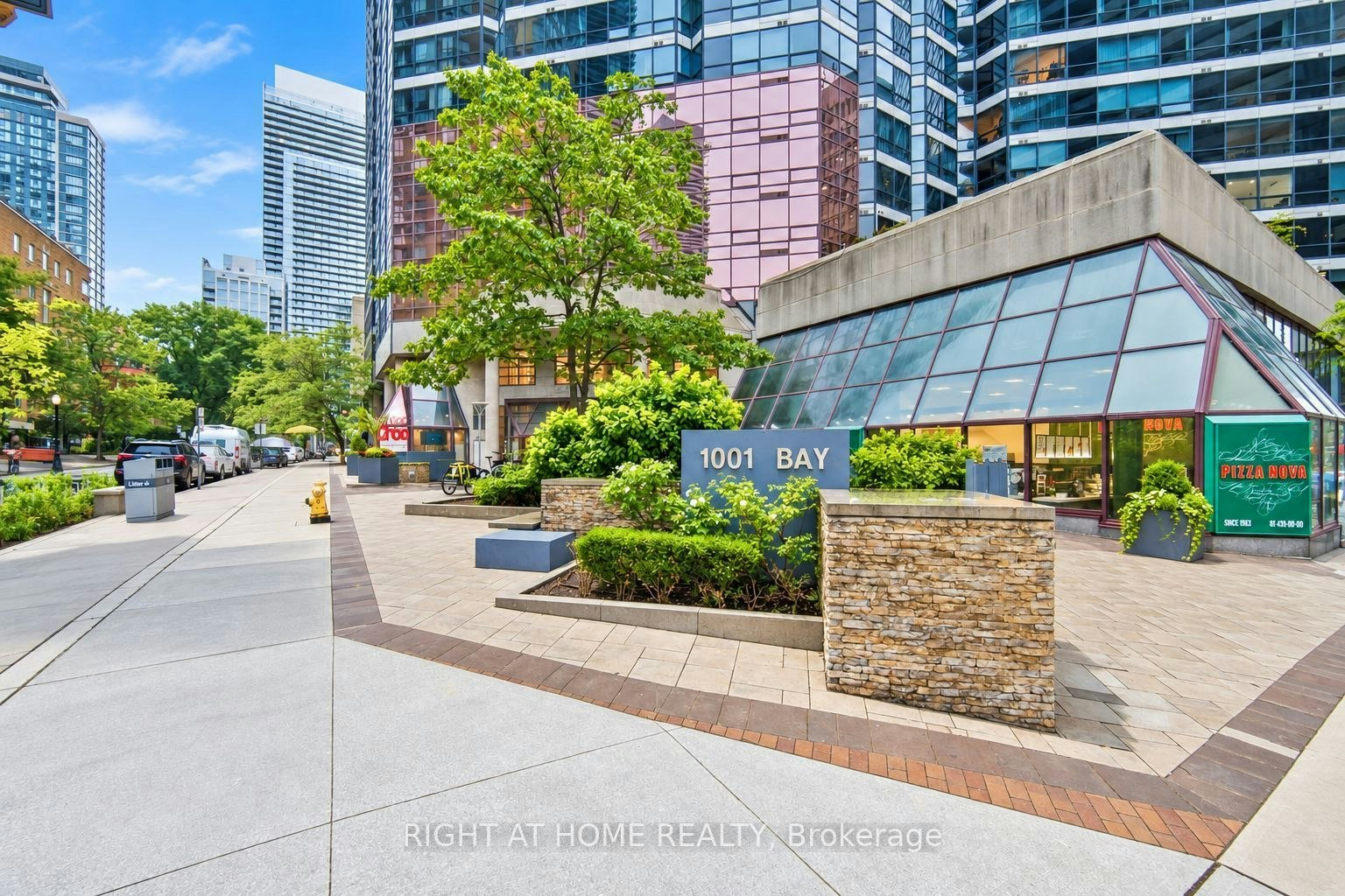 402-1001 Bay Street, Toronto, ON, M5S 3A6 - 2