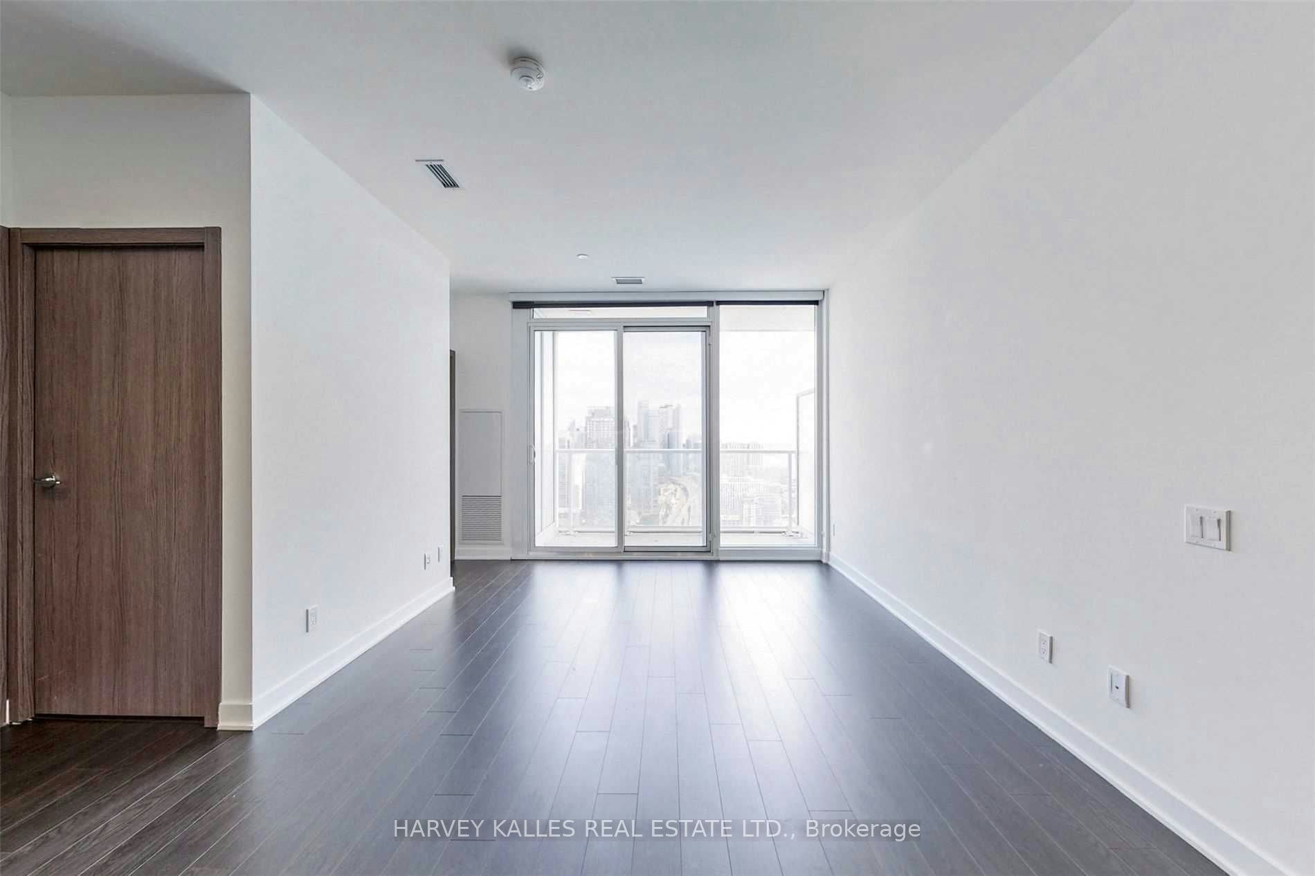 4610-17 Bathurst Street, Toronto, ON, M5V 0N1 - 5