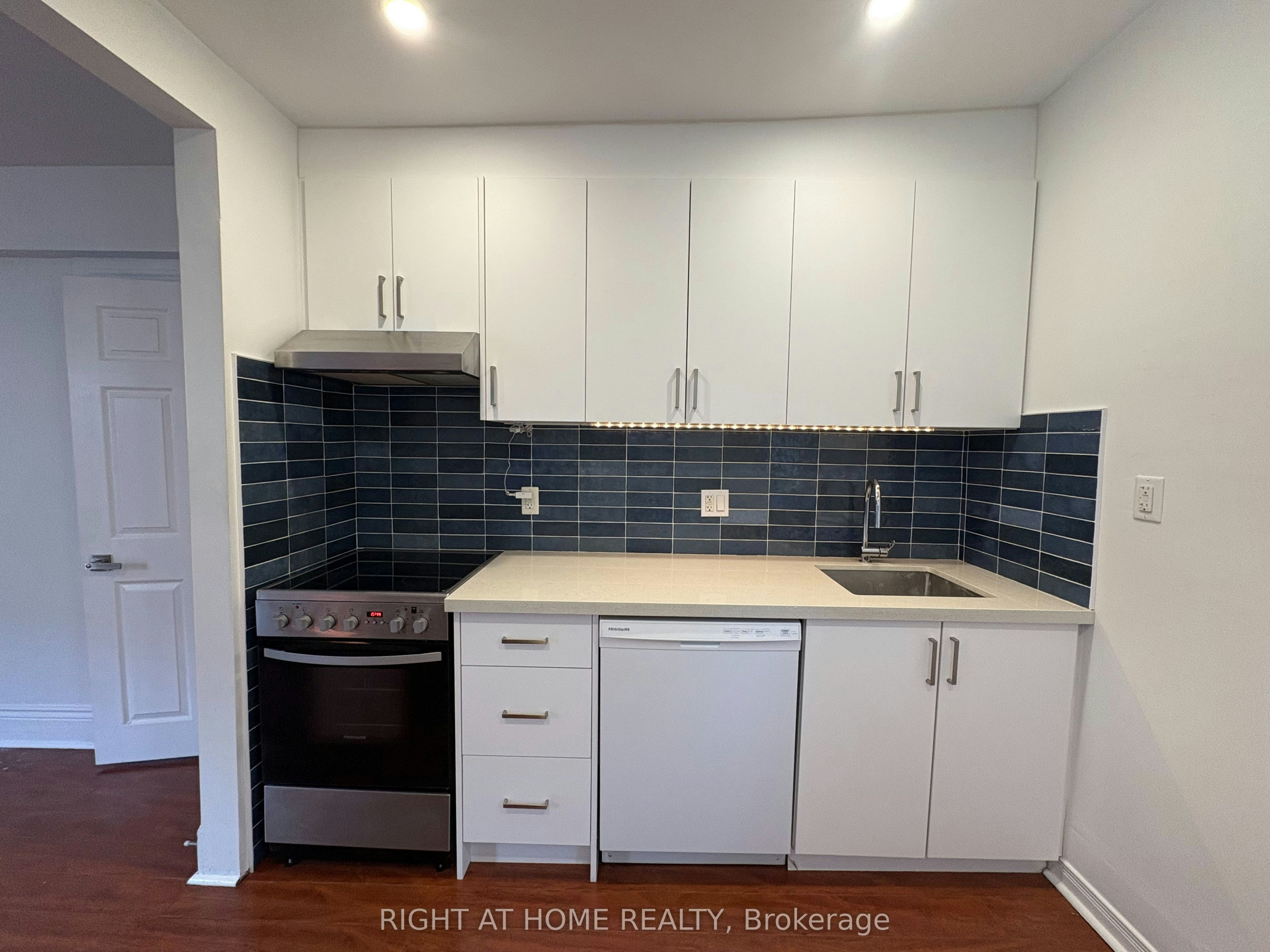 2-1015 Bathurst Street, Toronto, ON, M5R 3G8 - 7