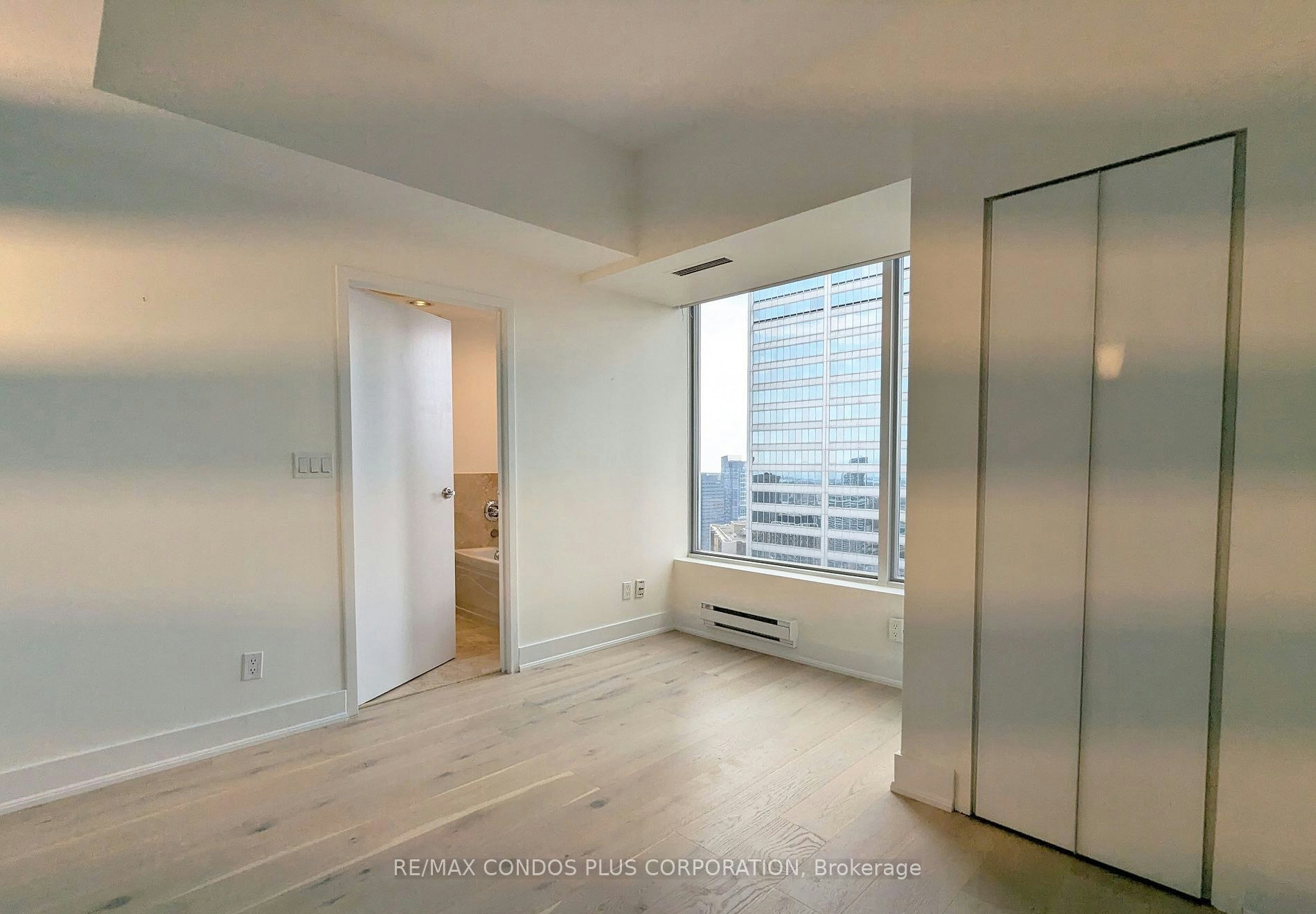 4301-1 King Street W, Toronto, ON, M5H 1A1 - 17