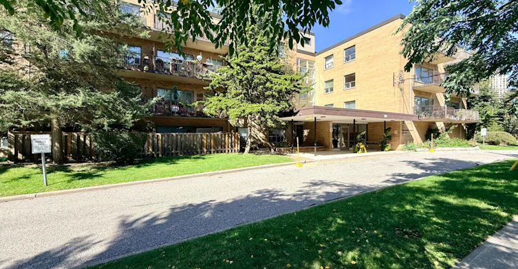 403-30 Upper Canada Drive, Toronto, ON, M2P 1S1 - 14