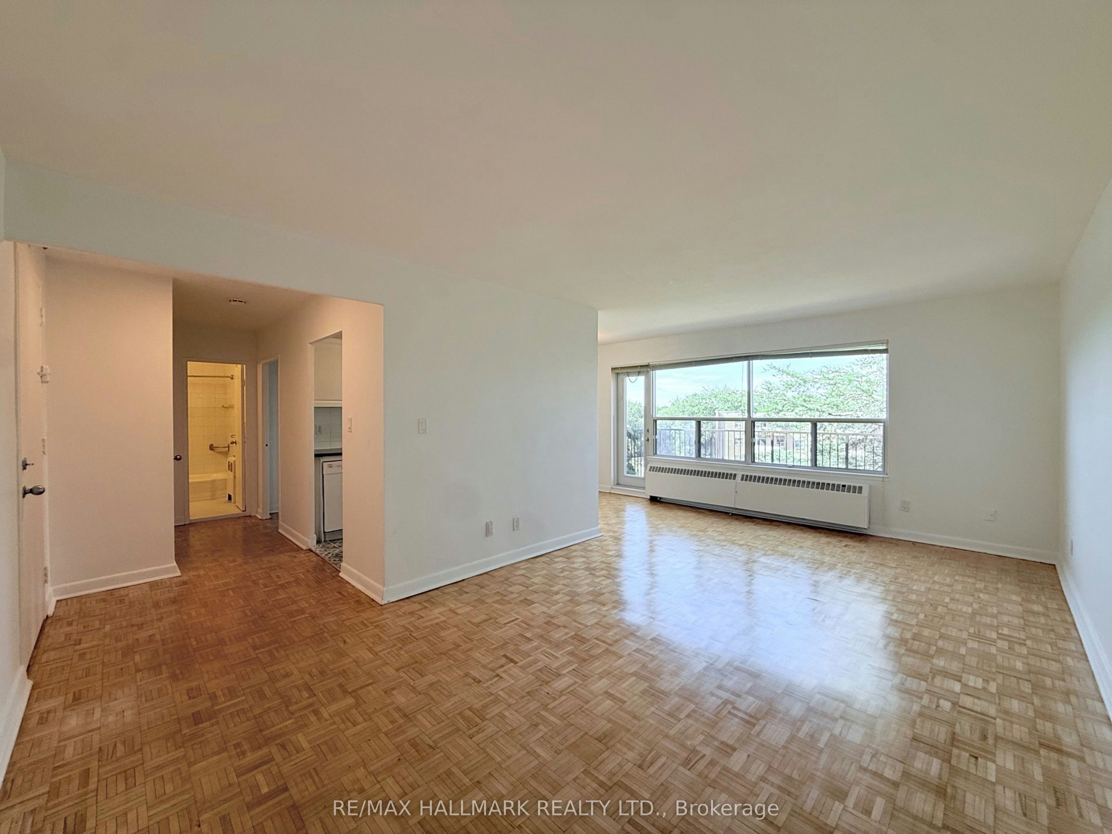 403-30 Upper Canada Drive, Toronto, ON, M2P 1S1 - 2