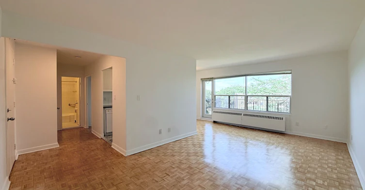 403-30 Upper Canada Drive, Toronto, ON, M2P 1S1 - 2
