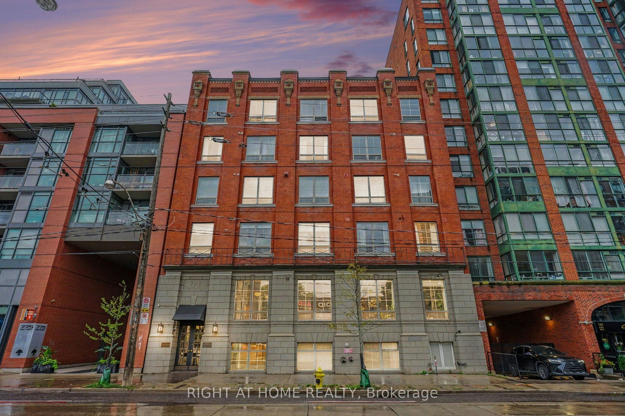 408-781 King Street W, Toronto, ON, M5V 3L5