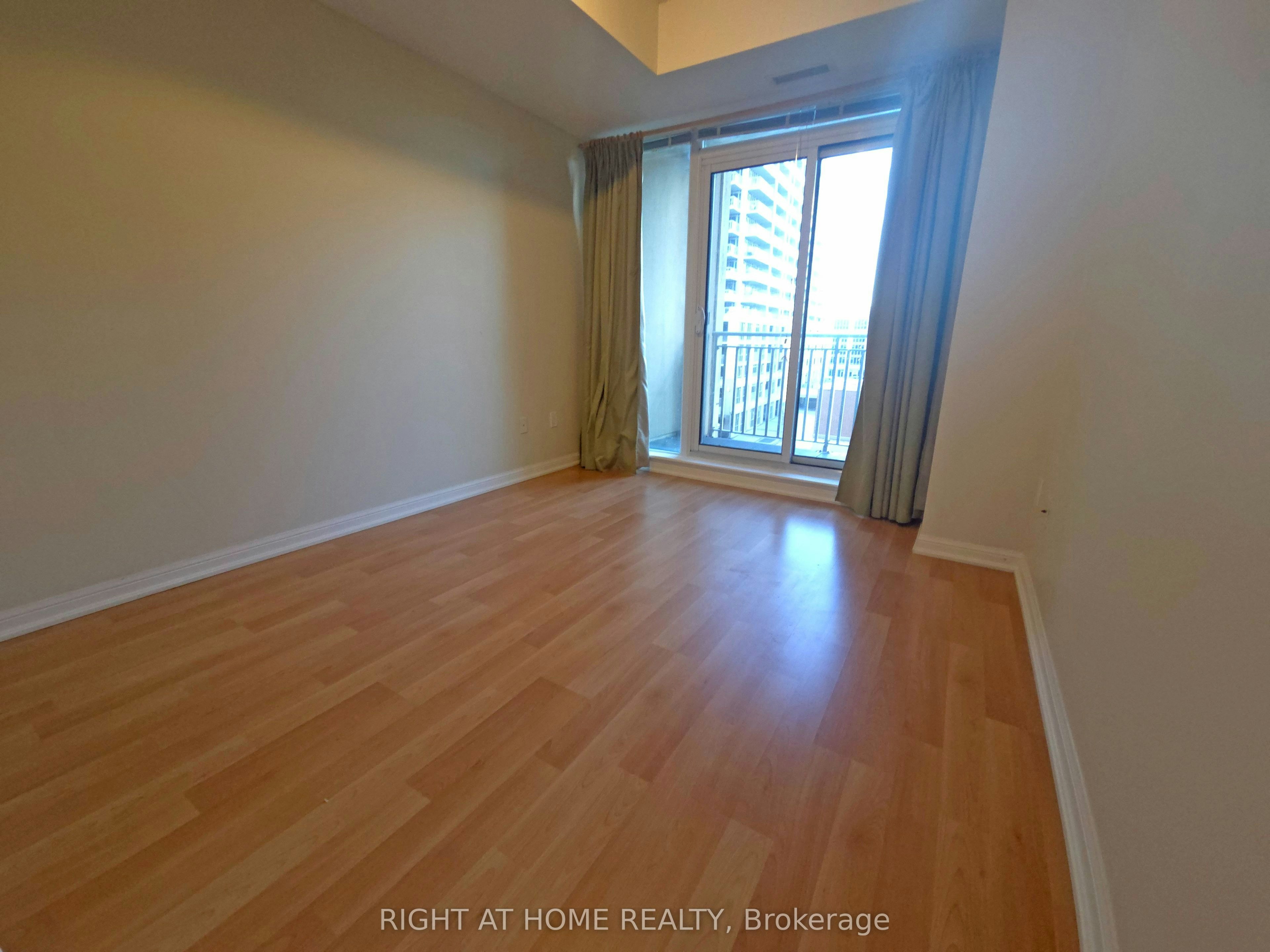 518-628 Fleet Street, Toronto, ON, M5V 1A8 - 7