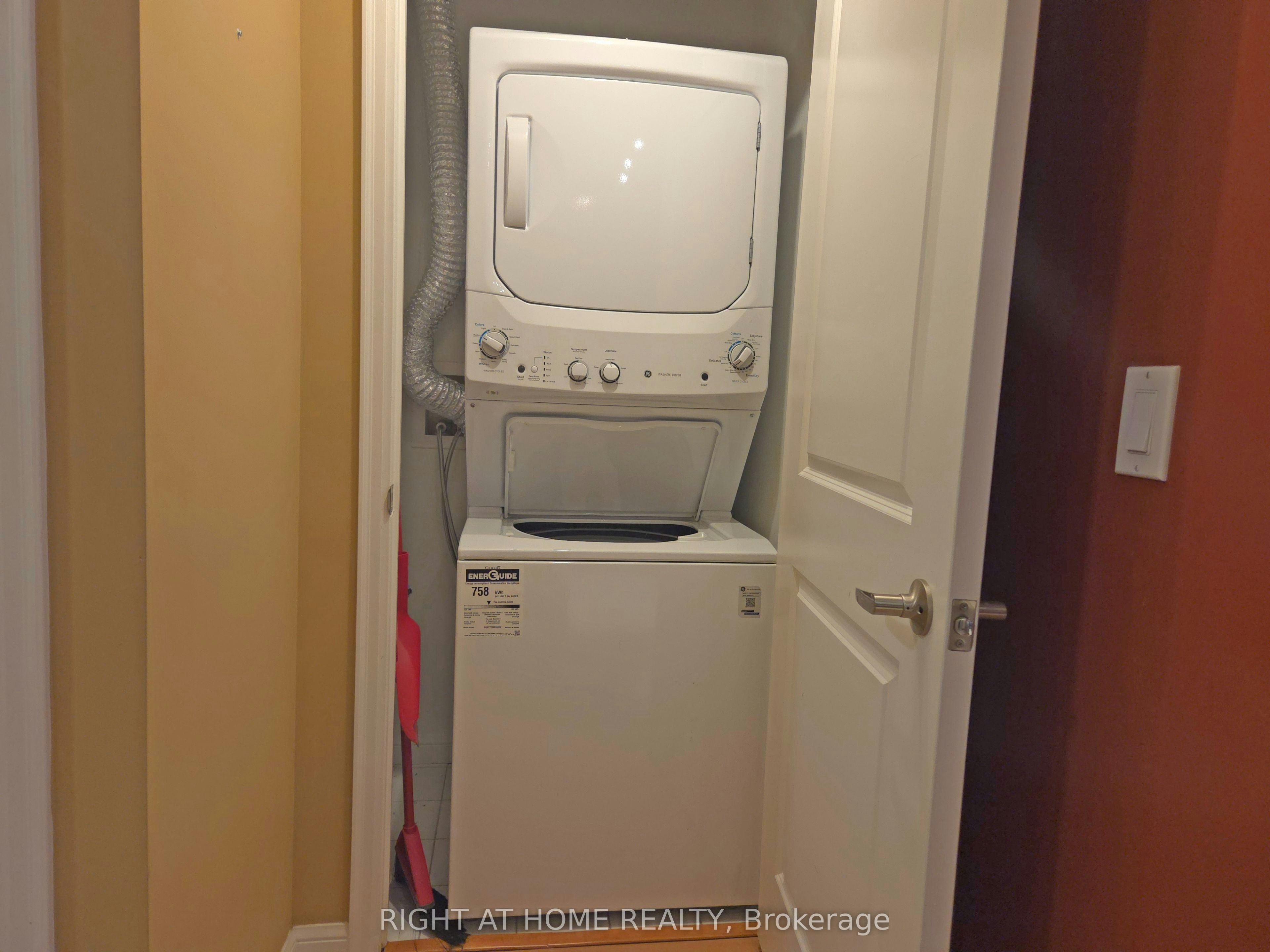 518-628 Fleet Street, Toronto, ON, M5V 1A8 - 11
