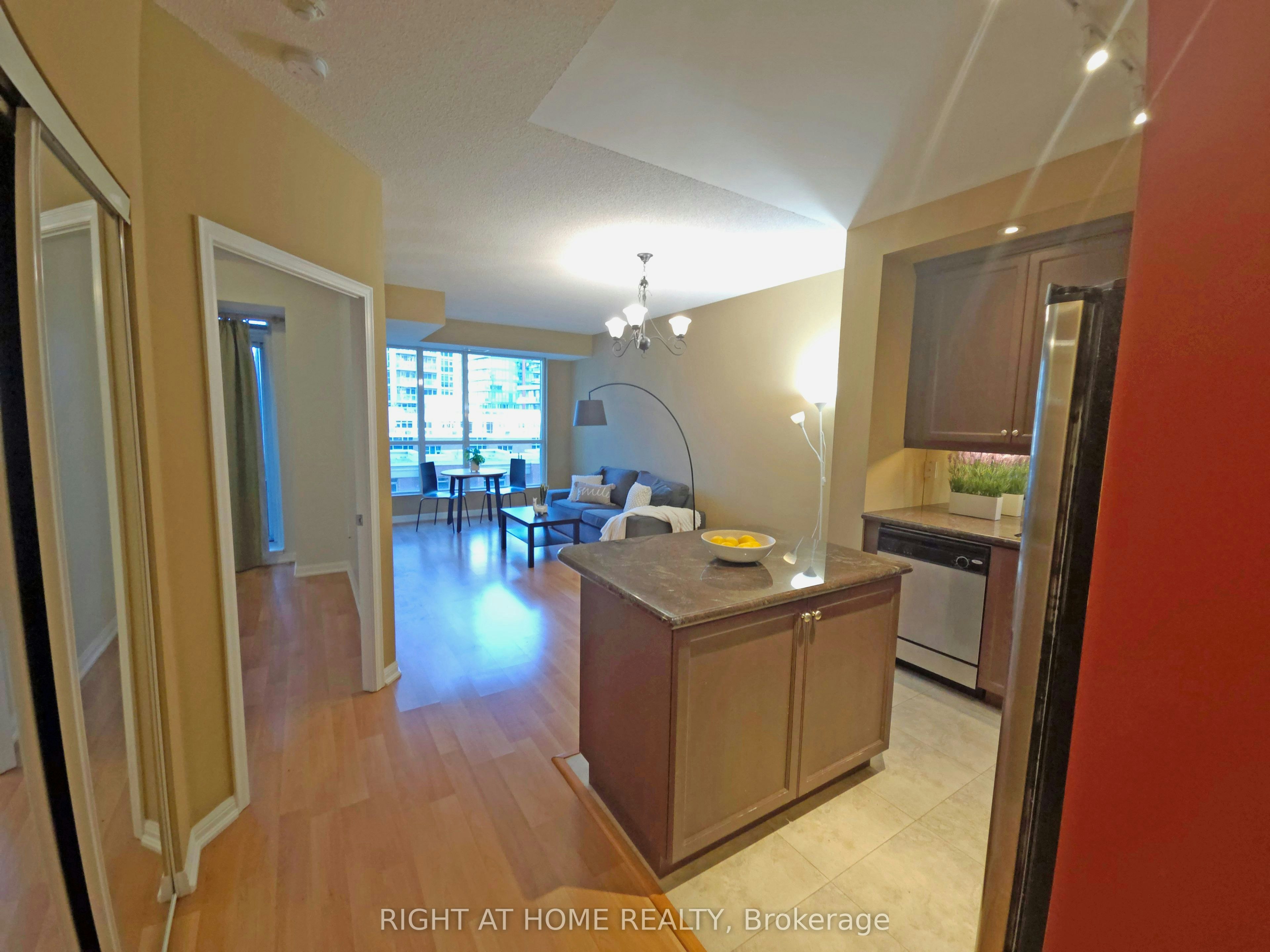 518-628 Fleet Street, Toronto, ON, M5V 1A8 - 4